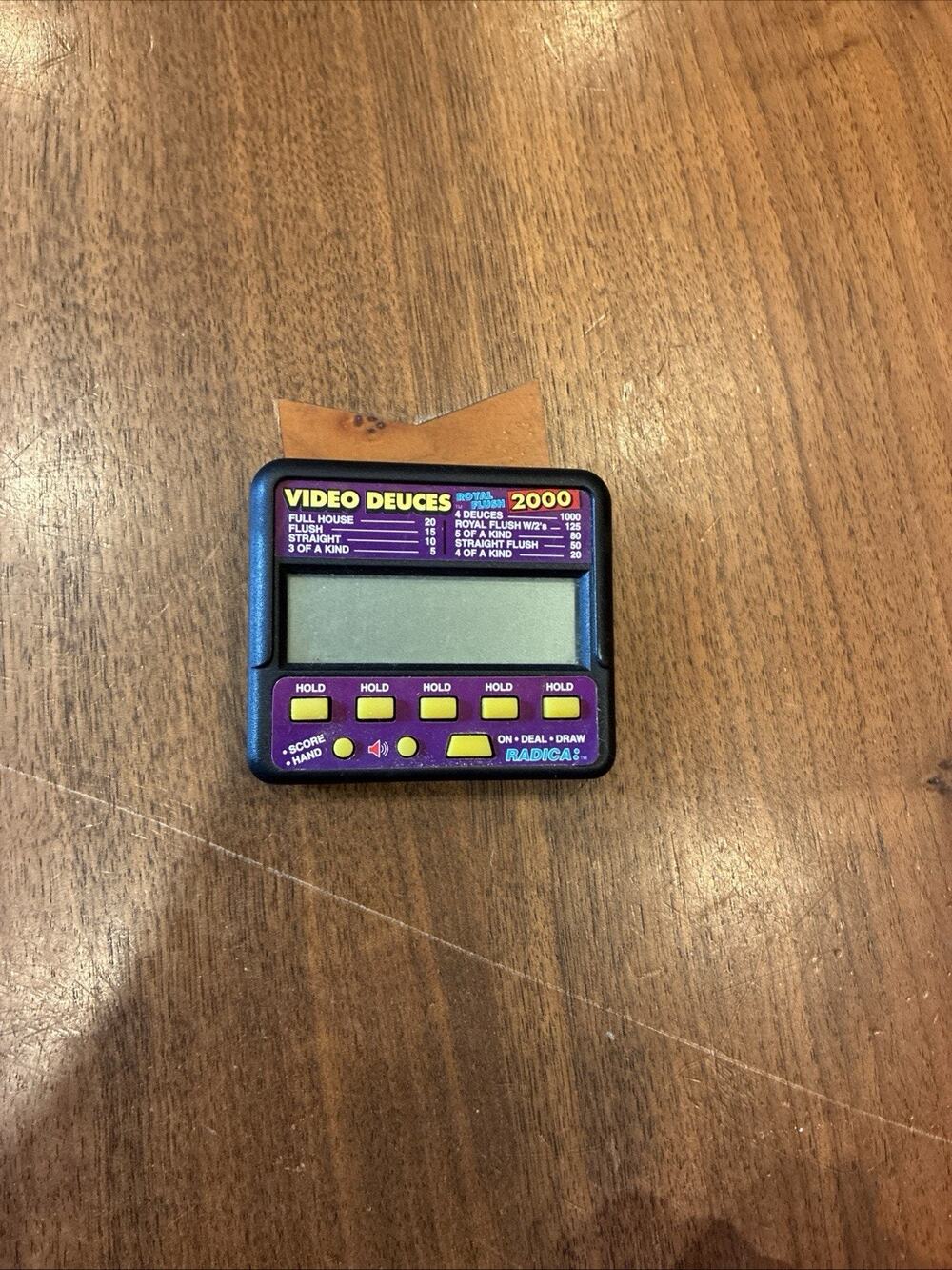 RADICA, VIDEO DEUCES ROYAL FLUSH 2000 Electronic HANDHELD *tested